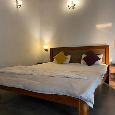 Hotel River Orchid Resort Szatara Kültér fotó